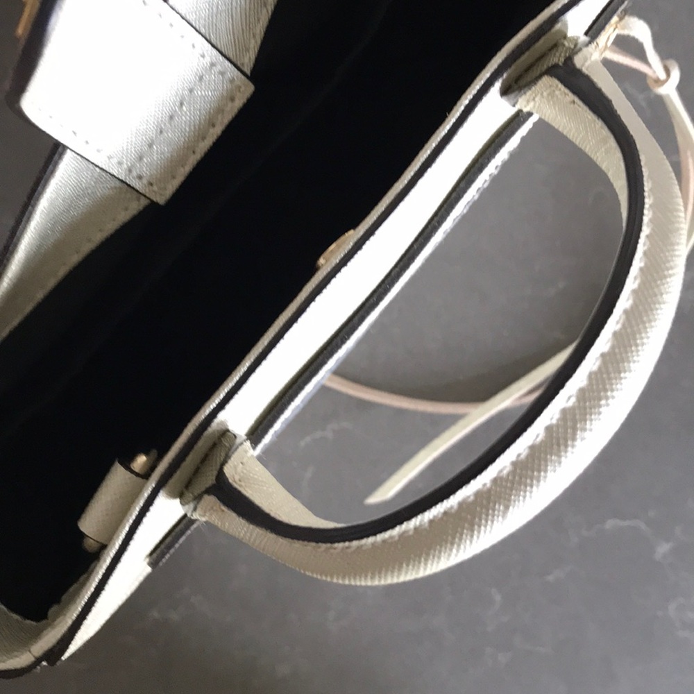 Rebecca Minkoff Gold Crossbody Like New Worn Once - Picture 6 of 15